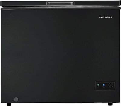 Frigidaire EFRF7003-BLACK - Congelador profundo de pecho, 7 pies cúbicos, cesta de alambre recubierto de vinilo extraíble con termostato ajustable, drenaje fácil de descongelar